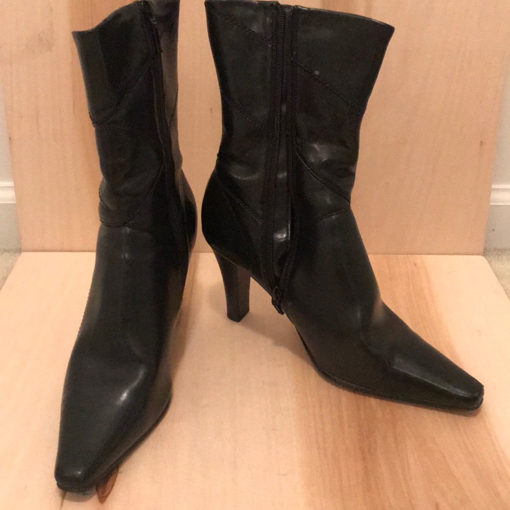 Women’s black heel boots